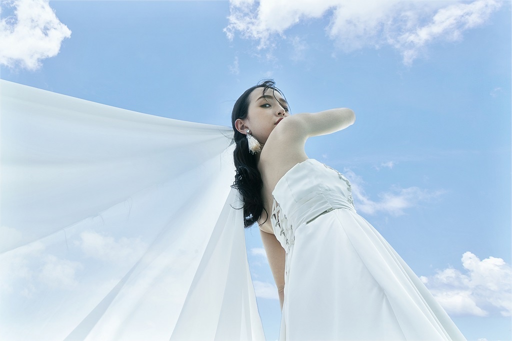 結婚式,名古屋,ガラス,緑,青空
