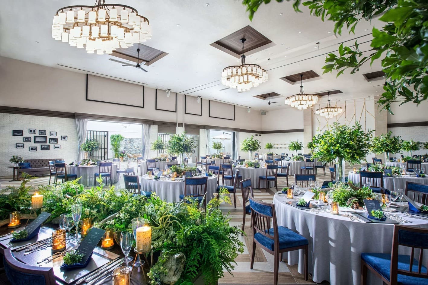 リニューアルチャペル,ＮＥＷチャペル,モダンな雰囲気,木のチャペル,